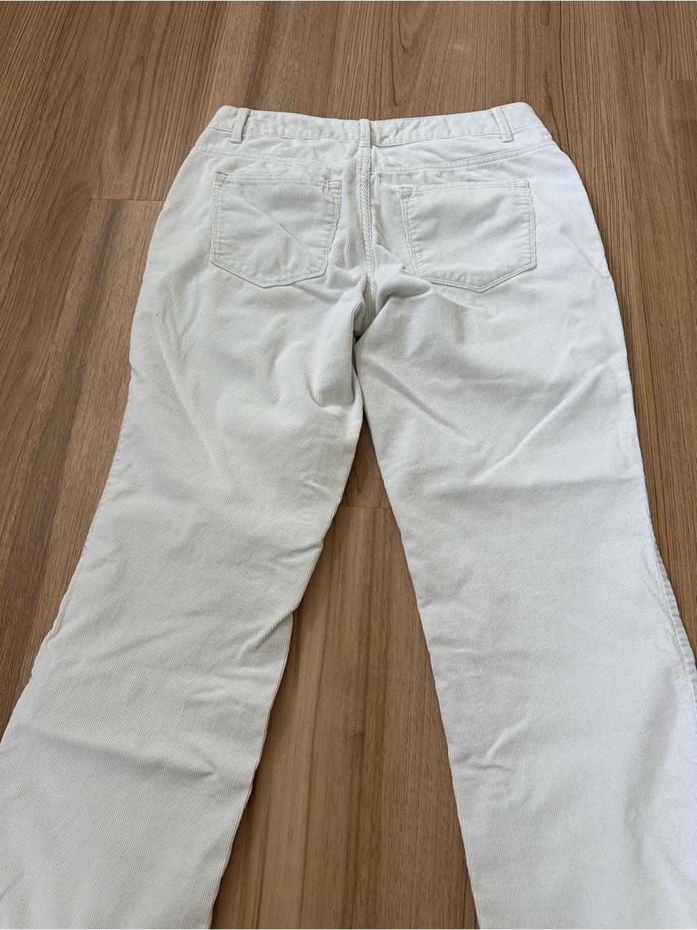 Light Cream capris - Picture 3 of 3